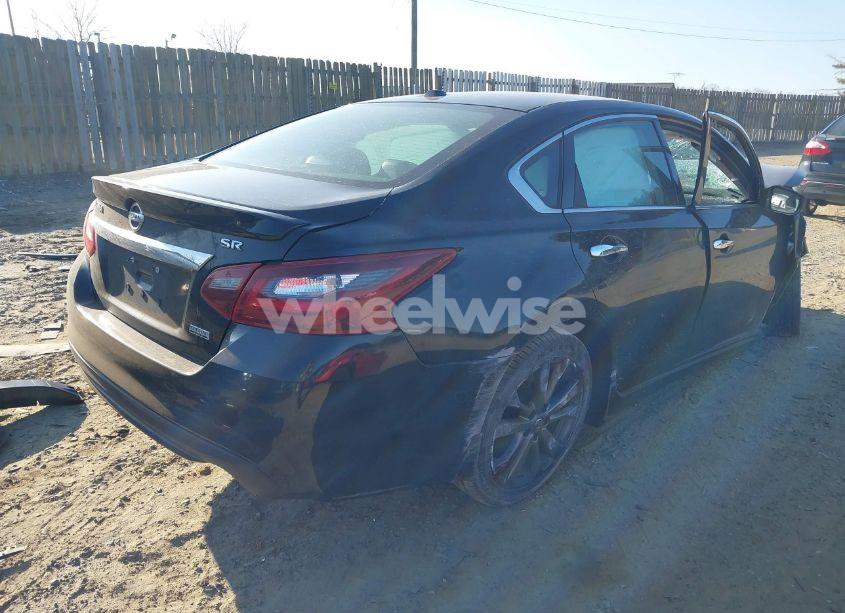 Photo 4 of 2018 Nissan Altima 2.5 SR (VIN 1N4AL3AP4JC264160)
