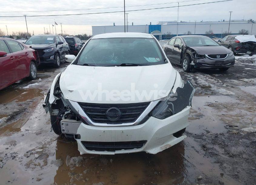 Photo 12 of 2018 Nissan Altima 2.5 SR (VIN 1N4AL3AP4JC268130)