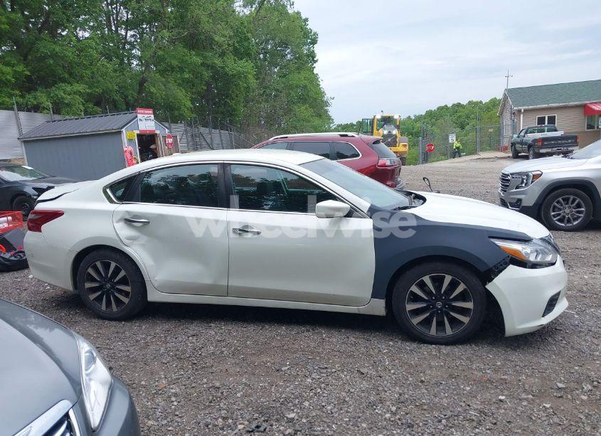 Photo 13 of 2018 Nissan Altima 2.5 SV (VIN 1N4AL3AP4JC269651)