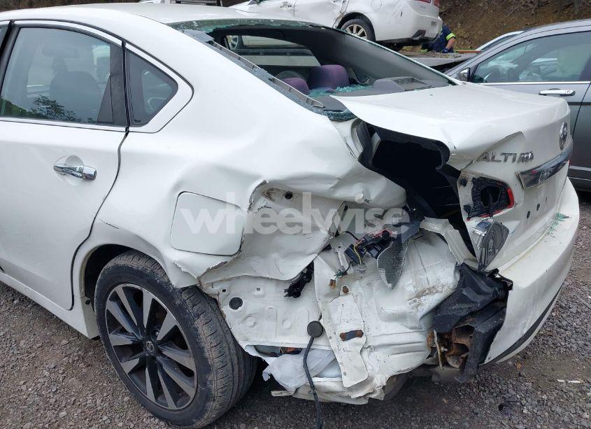 Photo 6 of 2018 Nissan Altima 2.5 SV (VIN 1N4AL3AP4JC269651)