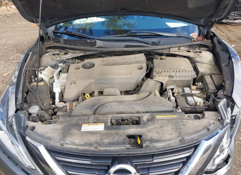 Photo 10 of 2018 Nissan Altima 2.5 SL (VIN 1N4AL3AP4JC271979)