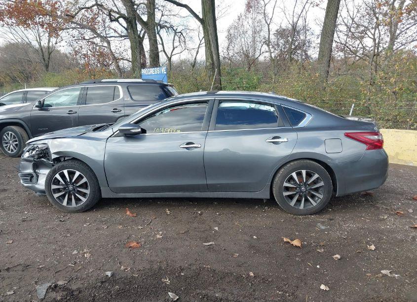 Photo 14 of 2018 Nissan Altima 2.5 SL (VIN 1N4AL3AP4JC271979)