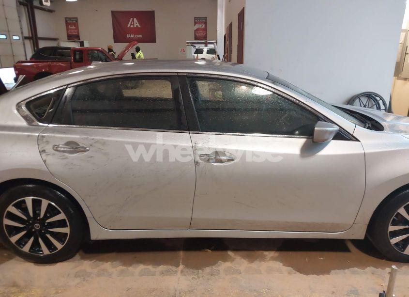 Photo 12 of 2018 Nissan Altima 2.5 SV (VIN 1N4AL3AP4JC282996)