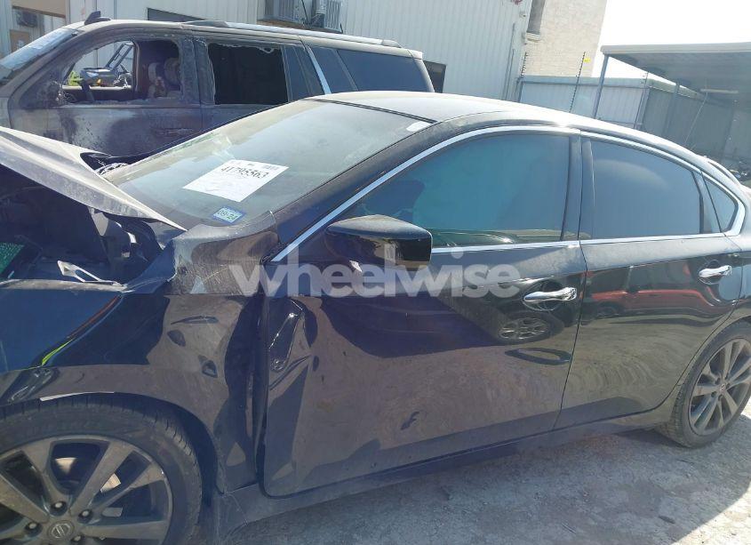 Photo 14 of 2018 Nissan Altima 2.5 SR (VIN 1N4AL3AP4JC284490)