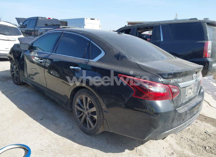 Photo 3 of 2018 Nissan Altima 2.5 SR (VIN 1N4AL3AP4JC284490)