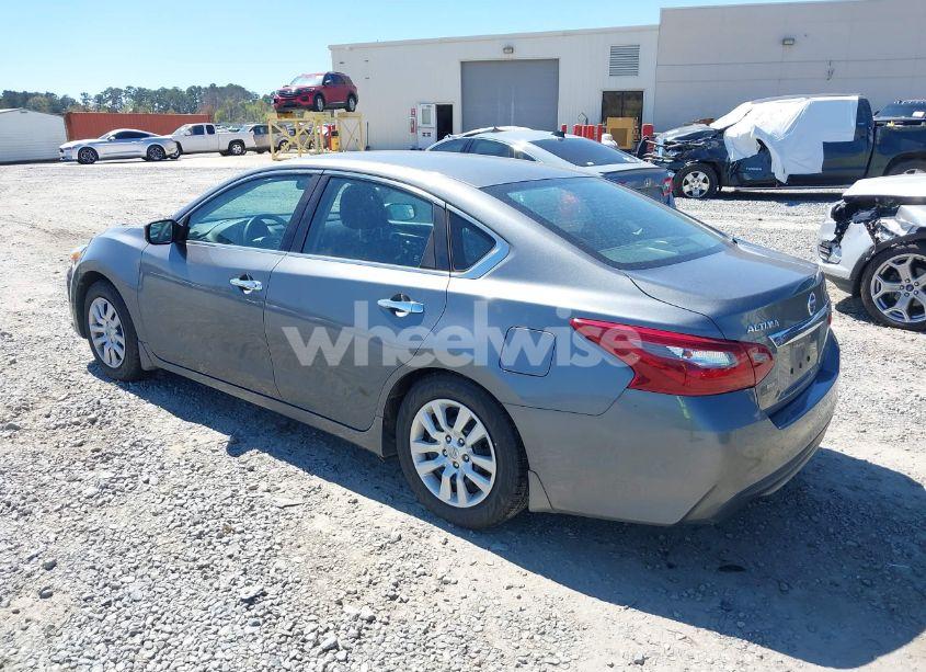 Photo 3 of 2018 Nissan Altima 2.5 S (VIN 1N4AL3AP4JC293514)