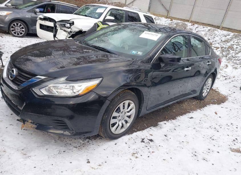 Photo 2 of 2018 Nissan Altima 2.5 S (VIN 1N4AL3AP4JC294954)