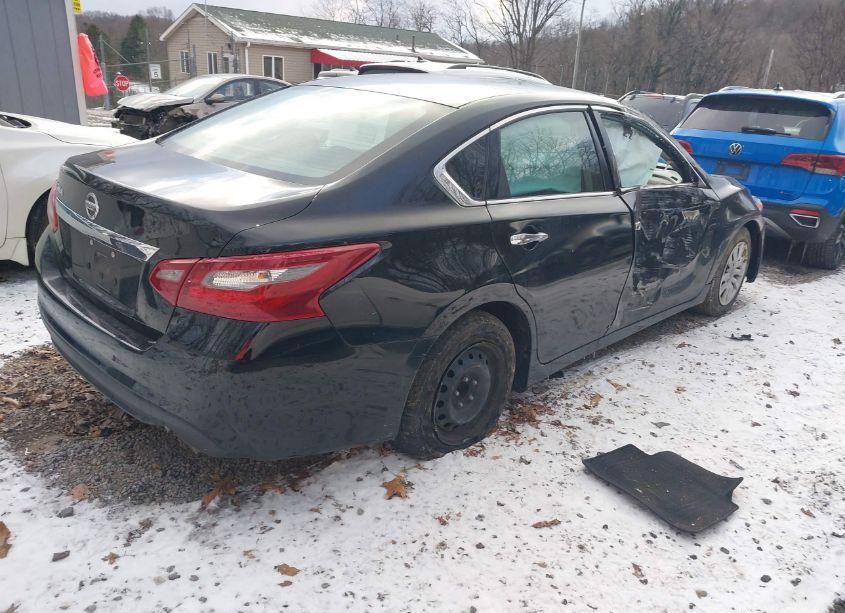 Photo 4 of 2018 Nissan Altima 2.5 S (VIN 1N4AL3AP4JC294954)