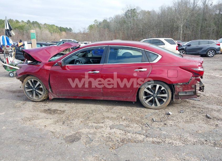 Photo 14 of 2018 Nissan Altima 2.5 SR (VIN 1N4AL3AP4JC297482)