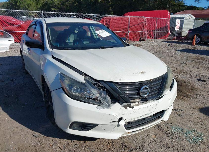 Photo 6 of 2018 Nissan Altima 2.5 SR (VIN 1N4AL3AP4JC474757)