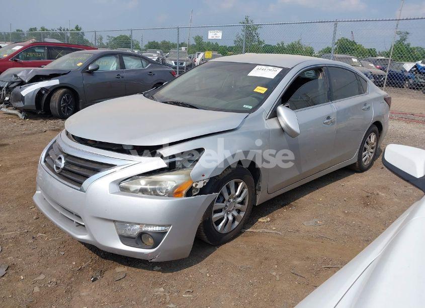 Photo 2 of 2013 Nissan Altima 2.5 S (VIN 1N4AL3AP5DC109573)