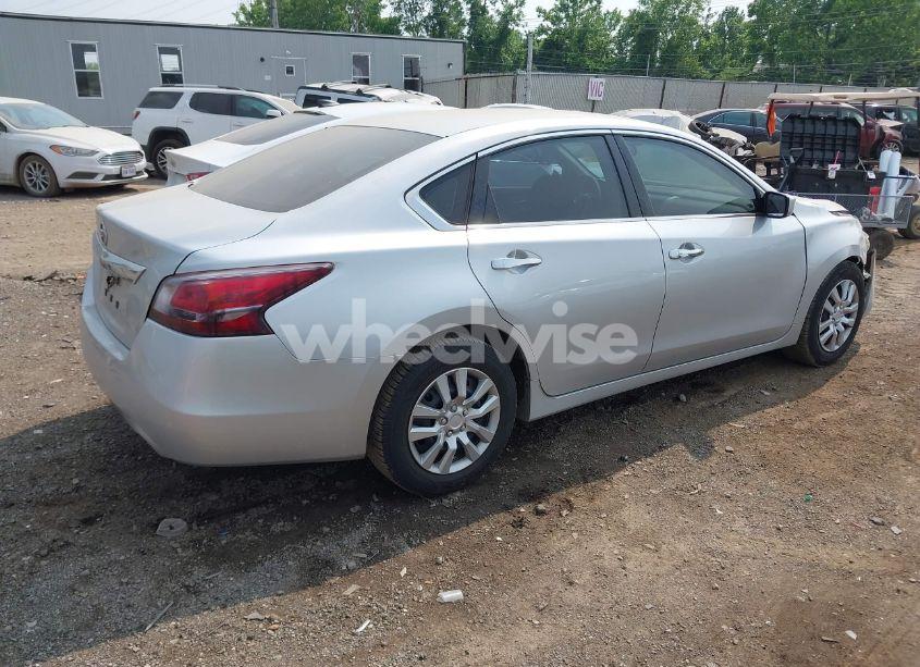 Photo 4 of 2013 Nissan Altima 2.5 S (VIN 1N4AL3AP5DC109573)