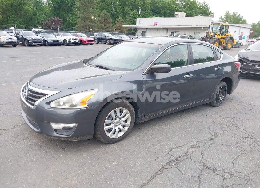 Photo 2 of 2013 Nissan Altima 2.5 S (VIN 1N4AL3AP5DC120282)