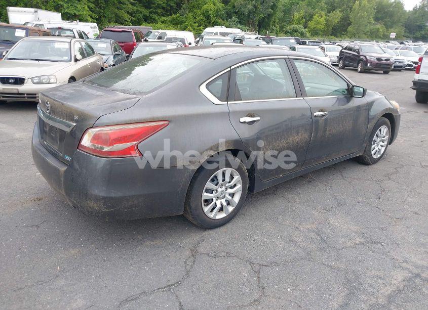 Photo 4 of 2013 Nissan Altima 2.5 S (VIN 1N4AL3AP5DC120282)