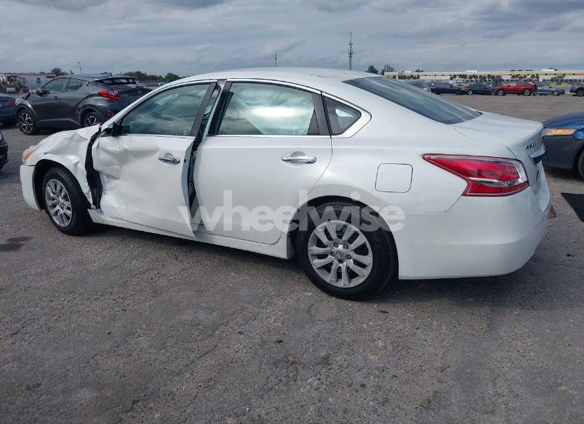 Photo 3 of 2013 Nissan Altima 2.5 S (VIN 1N4AL3AP5DC165772)