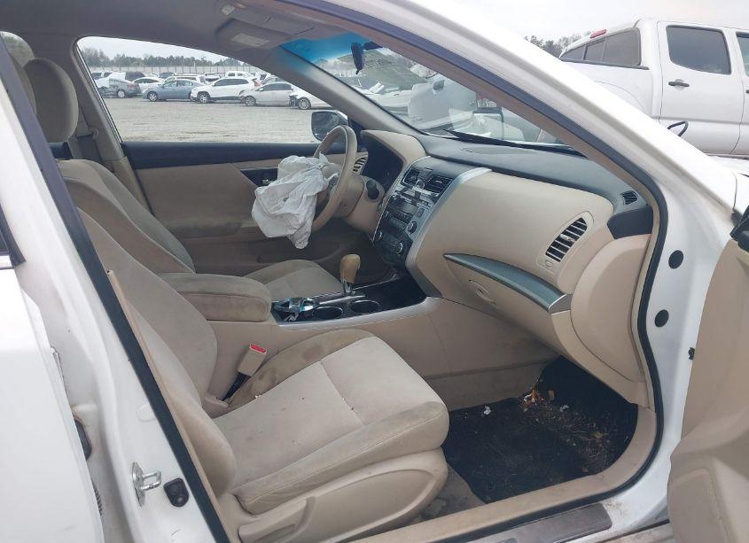 Photo 5 of 2013 Nissan Altima 2.5 S (VIN 1N4AL3AP5DC165819)