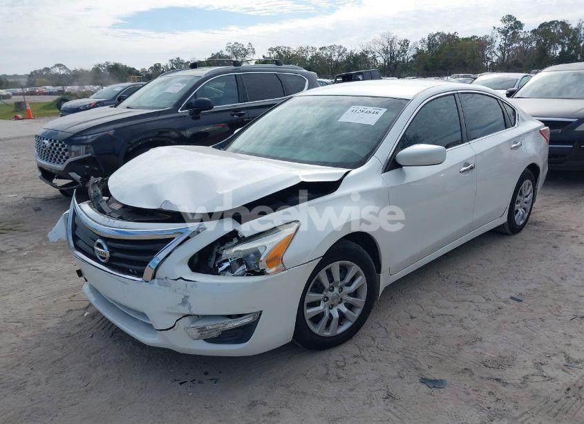 Photo 2 of 2013 Nissan Altima 2.5 S (VIN 1N4AL3AP5DC169353)