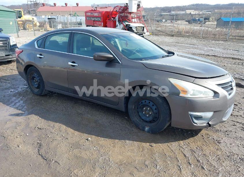 2013 Nissan Altima 2.5 S (VIN 1N4AL3AP5DC243421) main photo