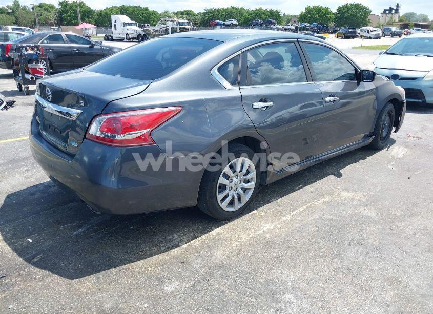 Photo 4 of 2013 Nissan Altima 2.5 S (VIN 1N4AL3AP5DC266410)