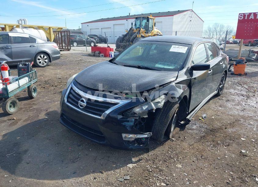 Photo 2 of 2013 Nissan Altima 2.5 S (VIN 1N4AL3AP5DC270828)