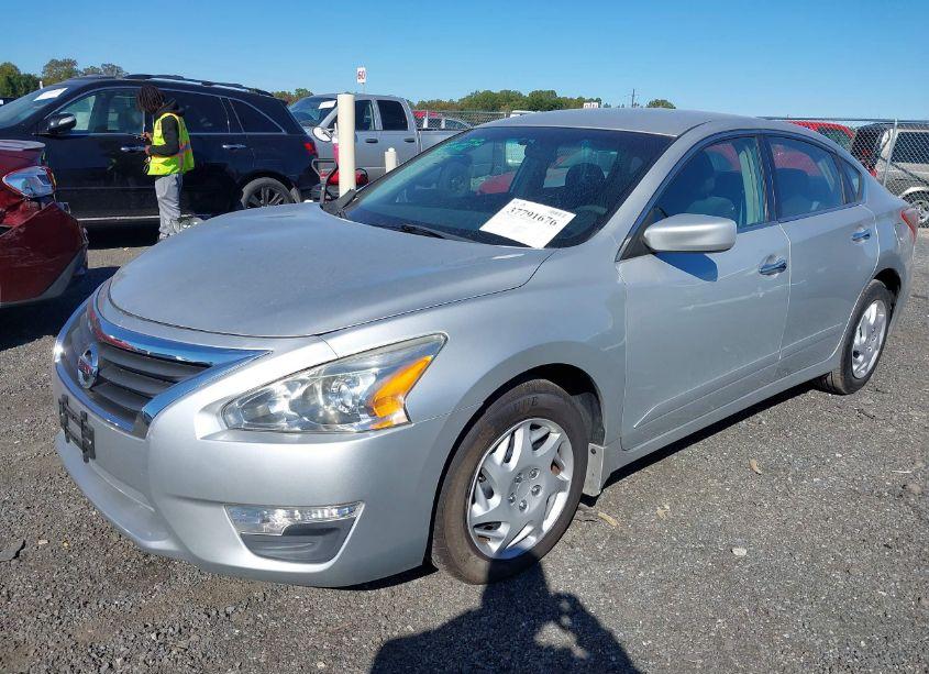 Photo 2 of 2013 Nissan Altima 2.5 S (VIN 1N4AL3AP5DC275141)