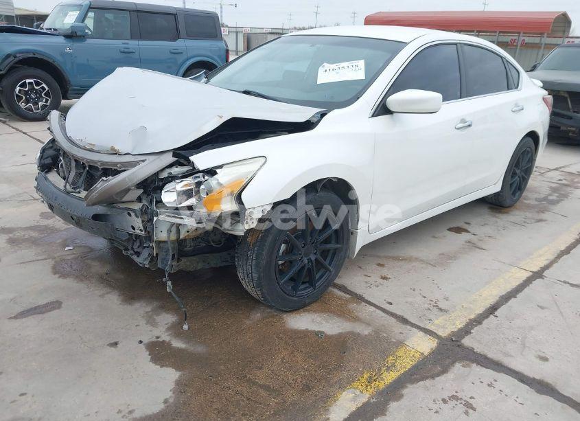 Photo 2 of 2013 Nissan Altima 2.5 SV (VIN 1N4AL3AP5DC909516)