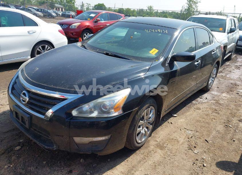 Photo 2 of 2013 Nissan Altima 2.5 S (VIN 1N4AL3AP5DC913520)