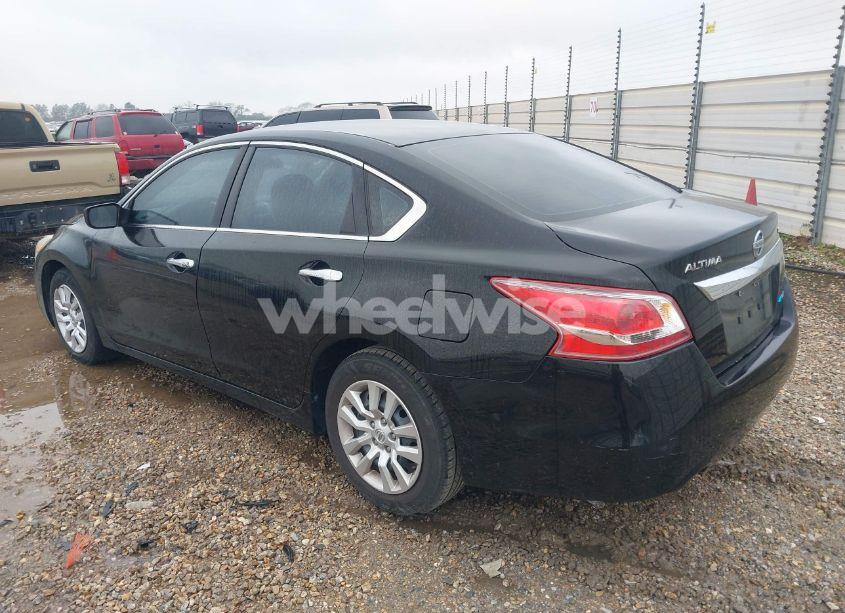 Photo 3 of 2013 Nissan Altima 2.5 S (VIN 1N4AL3AP5DN437435)