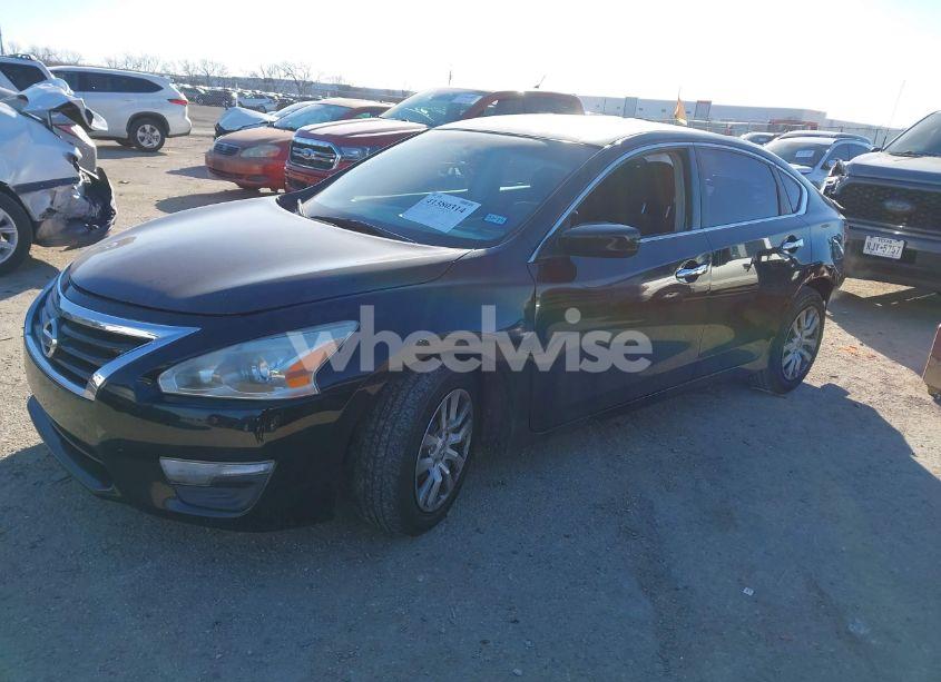 Photo 2 of 2013 Nissan Altima 2.5 S (VIN 1N4AL3AP5DN446202)