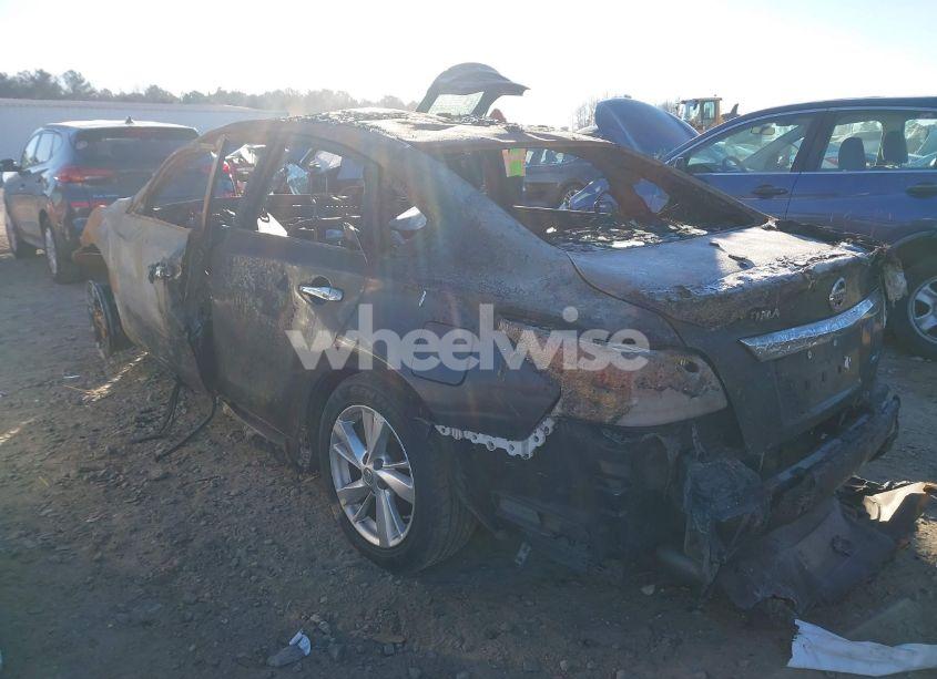 Photo 3 of 2013 Nissan Altima 2.5 SL (VIN 1N4AL3AP5DN467096)