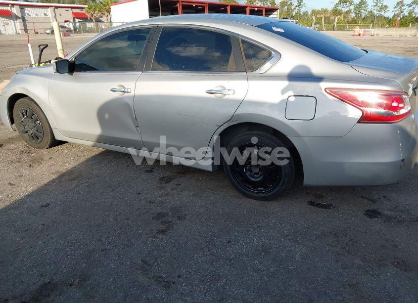 Photo 14 of 2013 Nissan Altima 2.5 S (VIN 1N4AL3AP5DN483038)