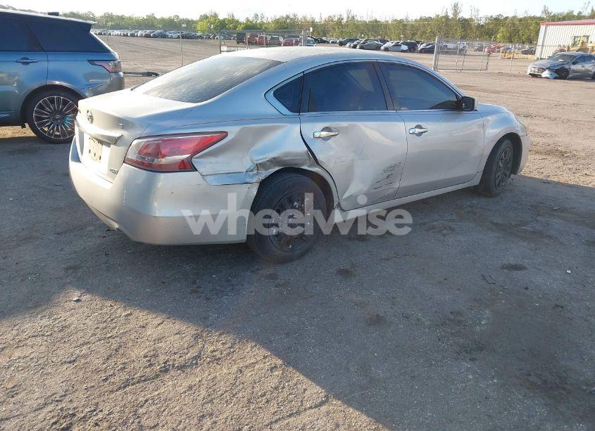 Photo 4 of 2013 Nissan Altima 2.5 S (VIN 1N4AL3AP5DN483038)