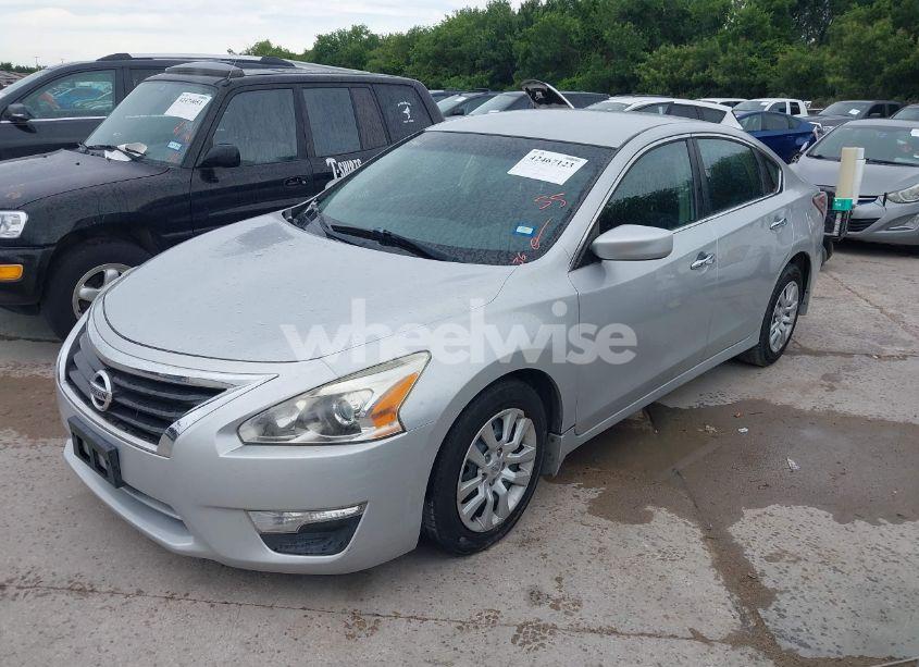 Photo 2 of 2013 Nissan Altima 2.5 S (VIN 1N4AL3AP5DN487106)