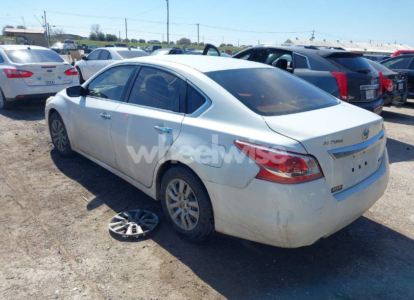 Photo 3 of 2013 Nissan Altima 2.5 S (VIN 1N4AL3AP5DN501103)