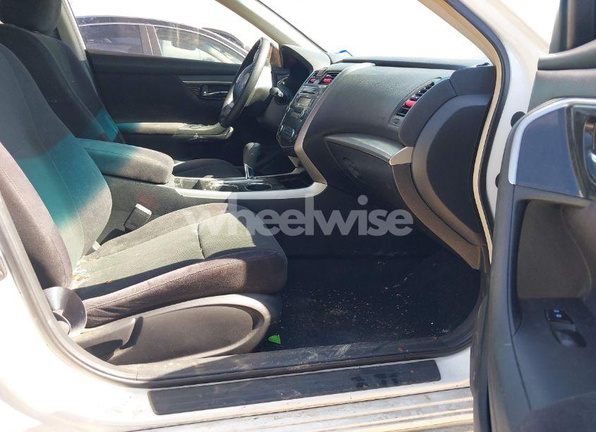 Photo 5 of 2013 Nissan Altima 2.5 S (VIN 1N4AL3AP5DN501103)