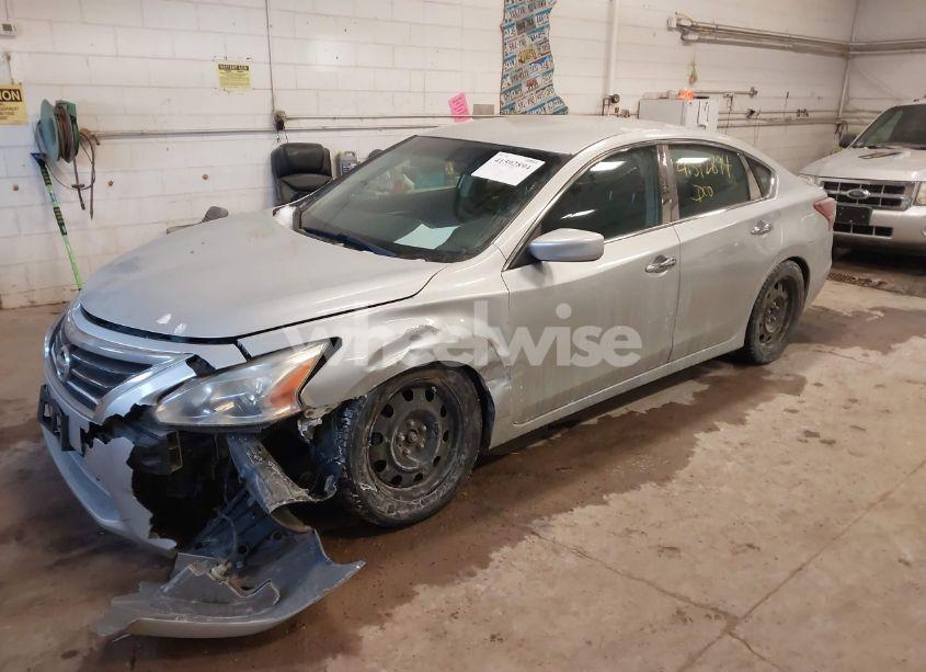 Photo 2 of 2013 Nissan Altima 2.5 S (VIN 1N4AL3AP5DN511193)