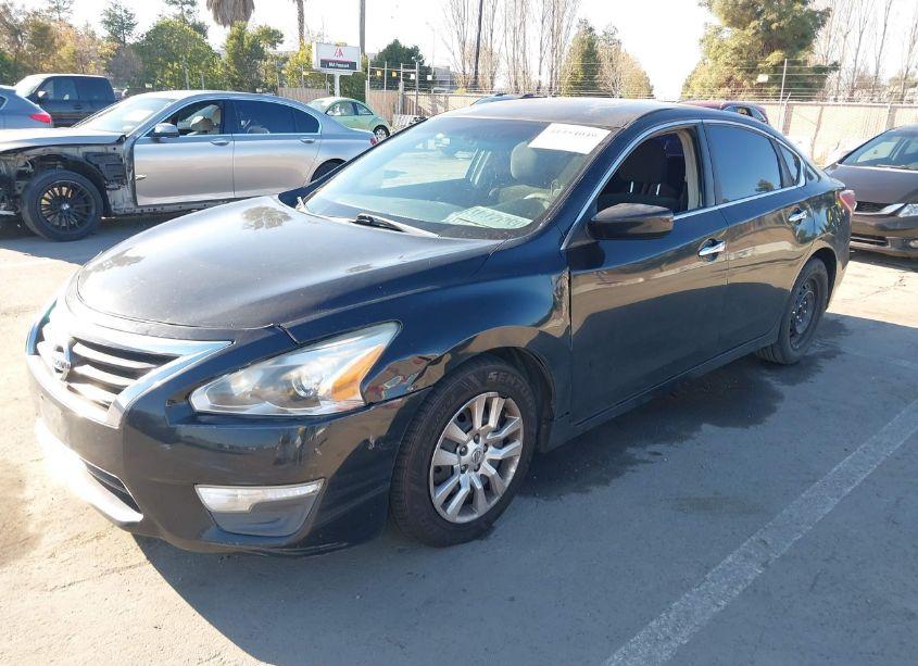 Photo 2 of 2013 Nissan Altima 2.5 S (VIN 1N4AL3AP5DN519083)