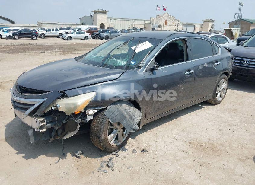 Photo 2 of 2013 Nissan Altima 2.5 SL (VIN 1N4AL3AP5DN528611)