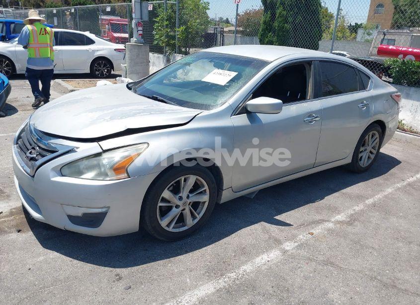Photo 2 of 2013 Nissan Altima 2.5 S (VIN 1N4AL3AP5DN555274)