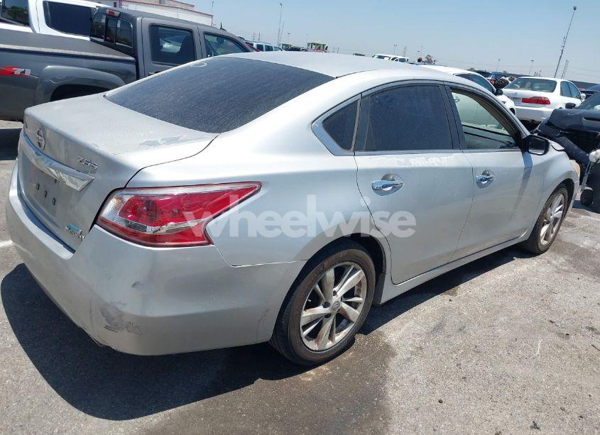 Photo 4 of 2013 Nissan Altima 2.5 S (VIN 1N4AL3AP5DN555274)