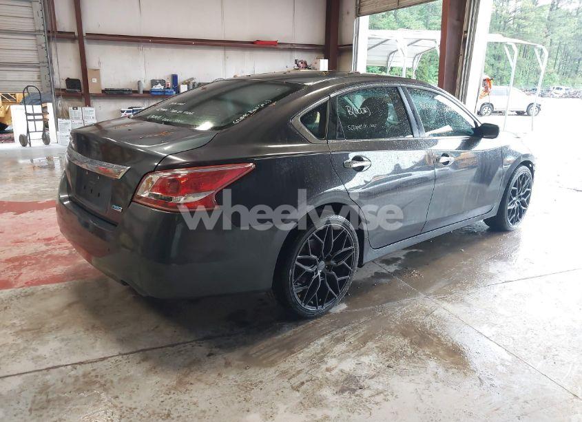 Photo 4 of 2013 Nissan Altima 2.5 S (VIN 1N4AL3AP5DN557543)