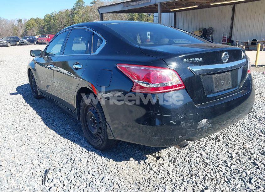Photo 3 of 2013 Nissan Altima 2.5 S (VIN 1N4AL3AP5DN563665)