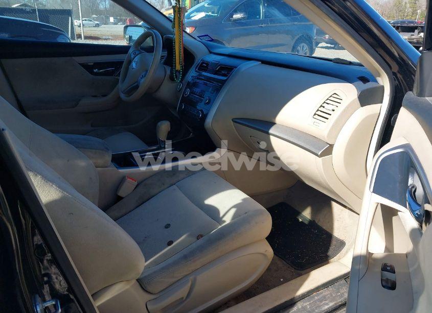 Photo 5 of 2013 Nissan Altima 2.5 S (VIN 1N4AL3AP5DN563665)