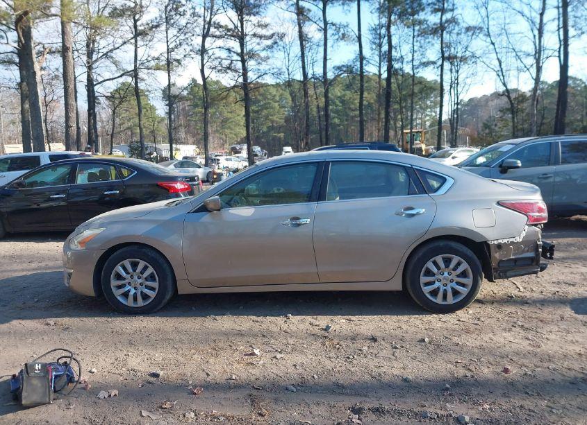 Photo 15 of 2014 Nissan Altima 2.5 S (VIN 1N4AL3AP5EC184081)