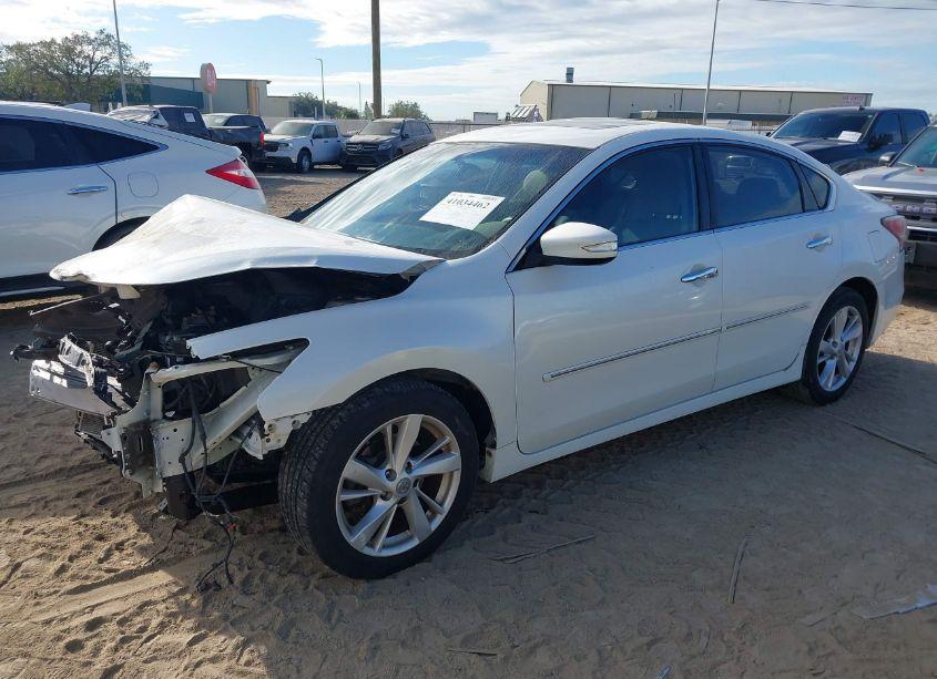 Photo 2 of 2014 Nissan Altima 2.5 SV (VIN 1N4AL3AP5EC192102)