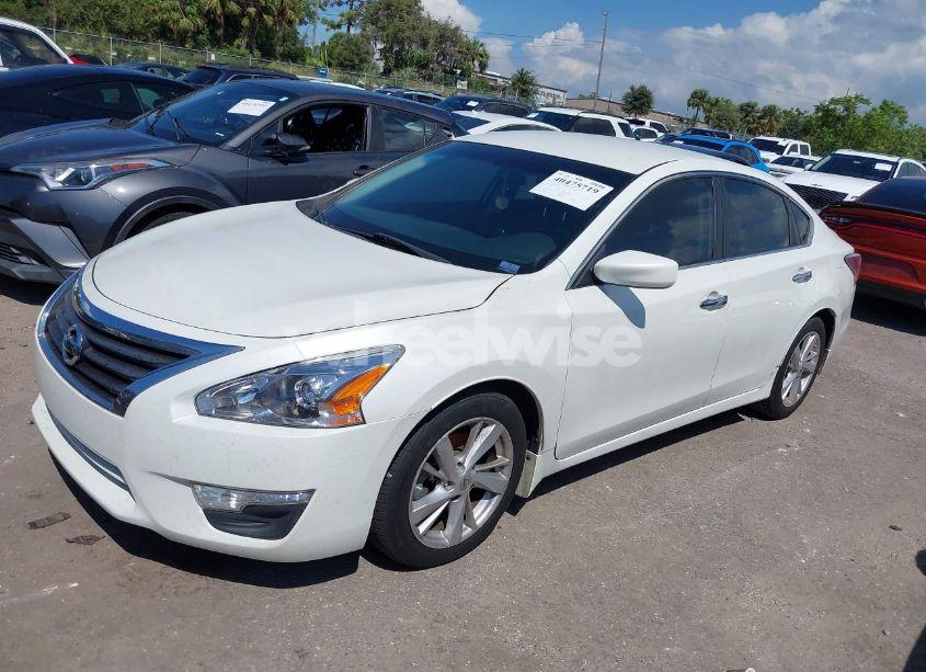 Photo 2 of 2014 Nissan Altima 2.5 SV (VIN 1N4AL3AP5EC322864)