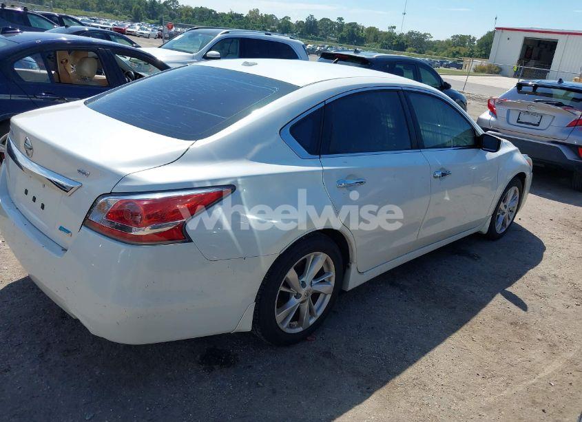 Photo 4 of 2014 Nissan Altima 2.5 SV (VIN 1N4AL3AP5EC322864)