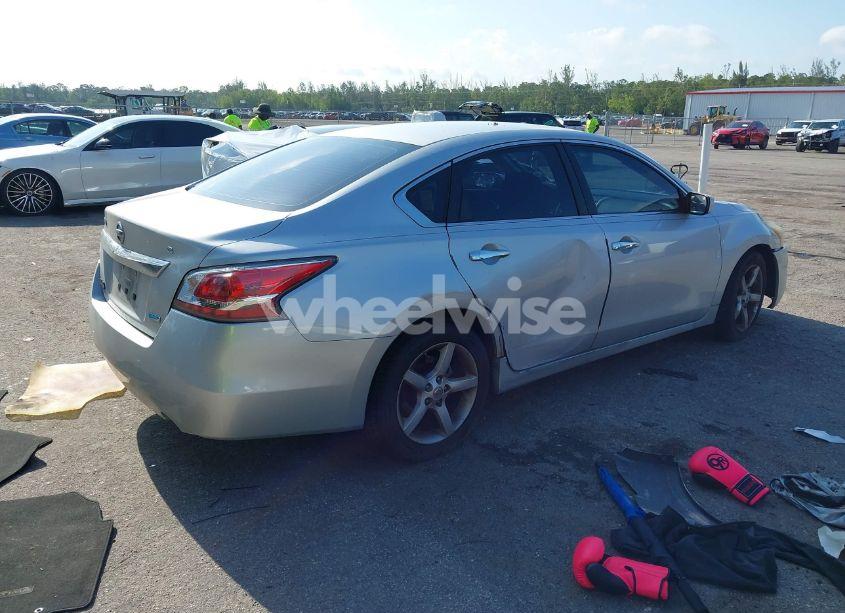 Photo 4 of 2014 Nissan Altima 2.5 S (VIN 1N4AL3AP5EC329314)
