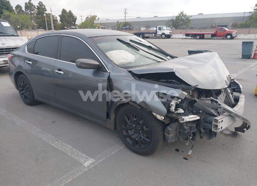 2014 Nissan Altima 2.5 S (VIN 1N4AL3AP5EN332279) main photo