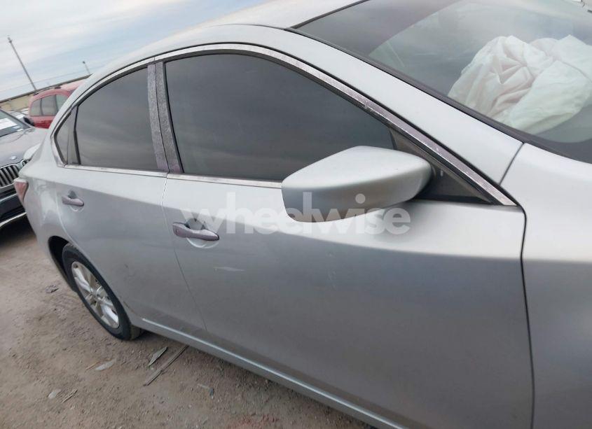 Photo 13 of 2014 Nissan Altima 2.5 S (VIN 1N4AL3AP5EN333884)